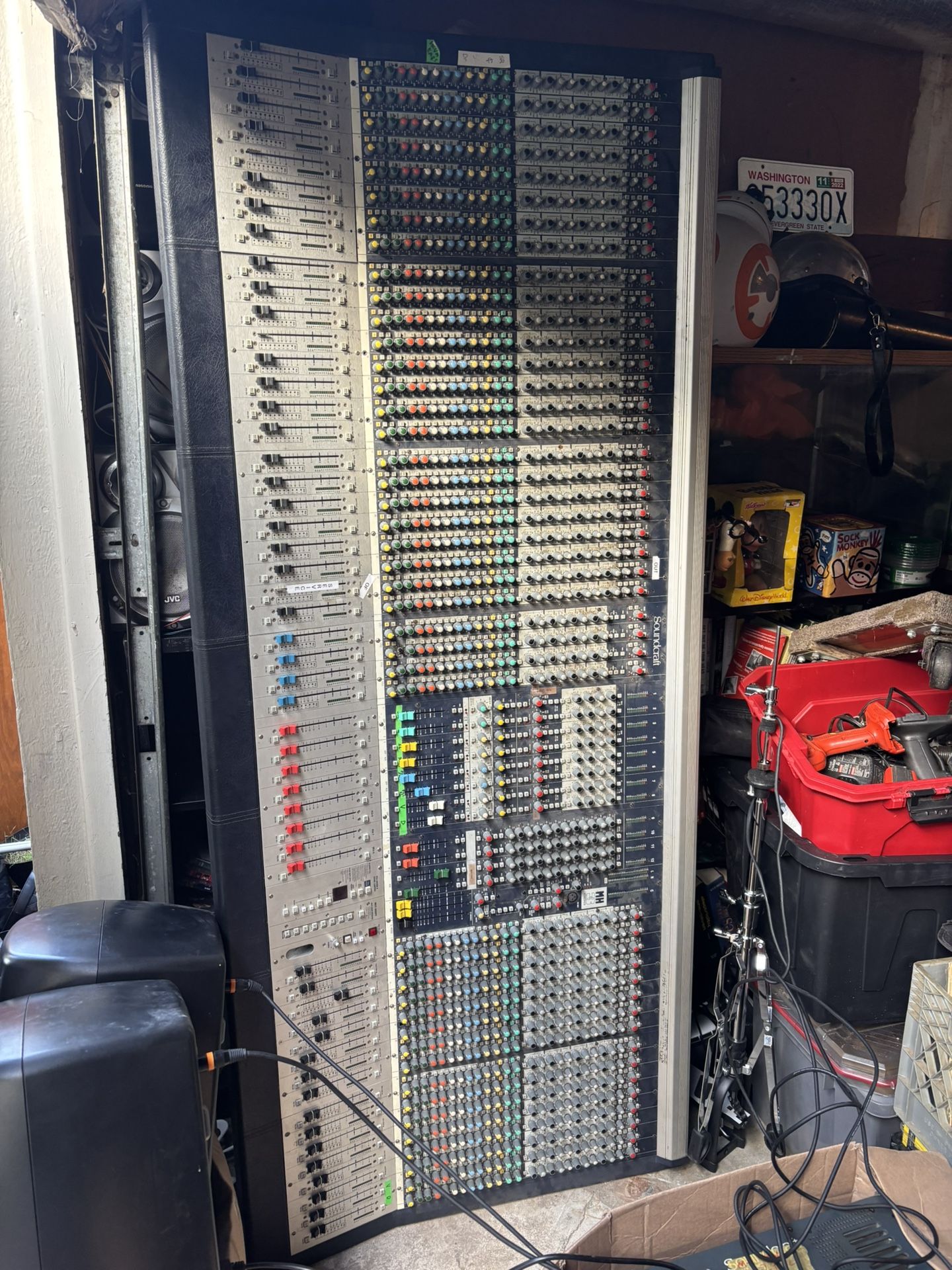 Soundcraft Pro Mixing Table 40 Channels