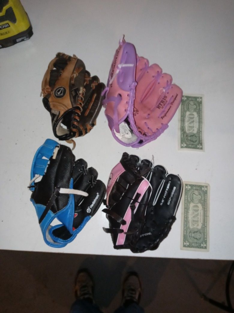 Kids Baseball Gloves