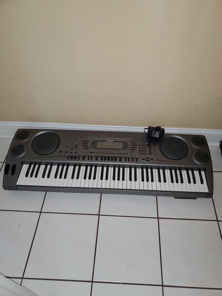 Casio wk-1630 piano