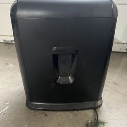 Paper shredder