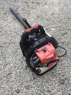 BLOWER CRAFTSMAN COMMERCIAL BACKPACK!  TUNE UP READY!  ITS IN VERY GOOD CONDITION!