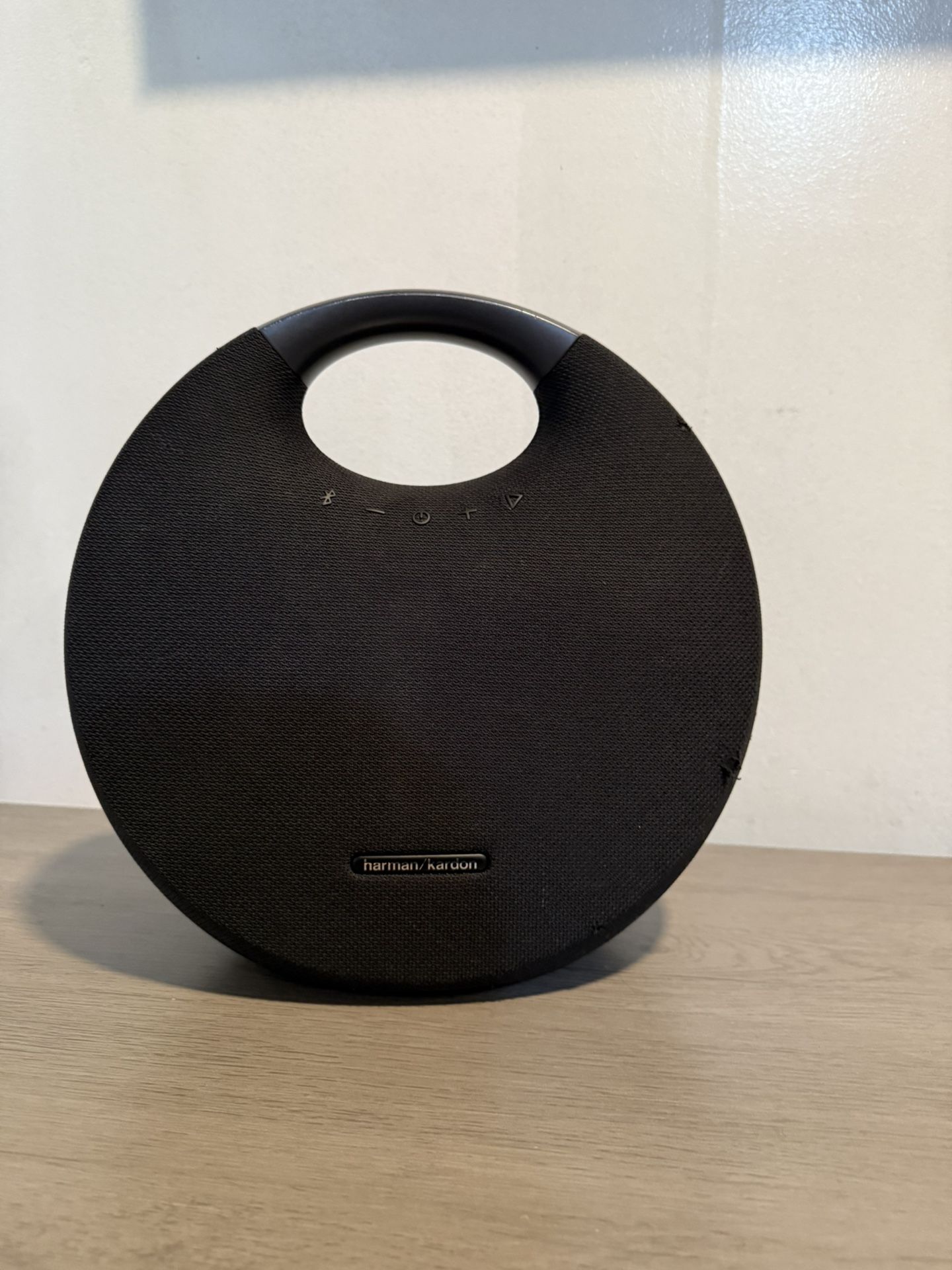 Harmon Kardon Onyx Studio 6