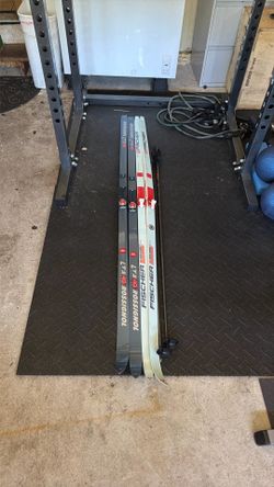 Fischer & Rossignol Cross Country Skis - Waxless and LEKI cross-country ski poles