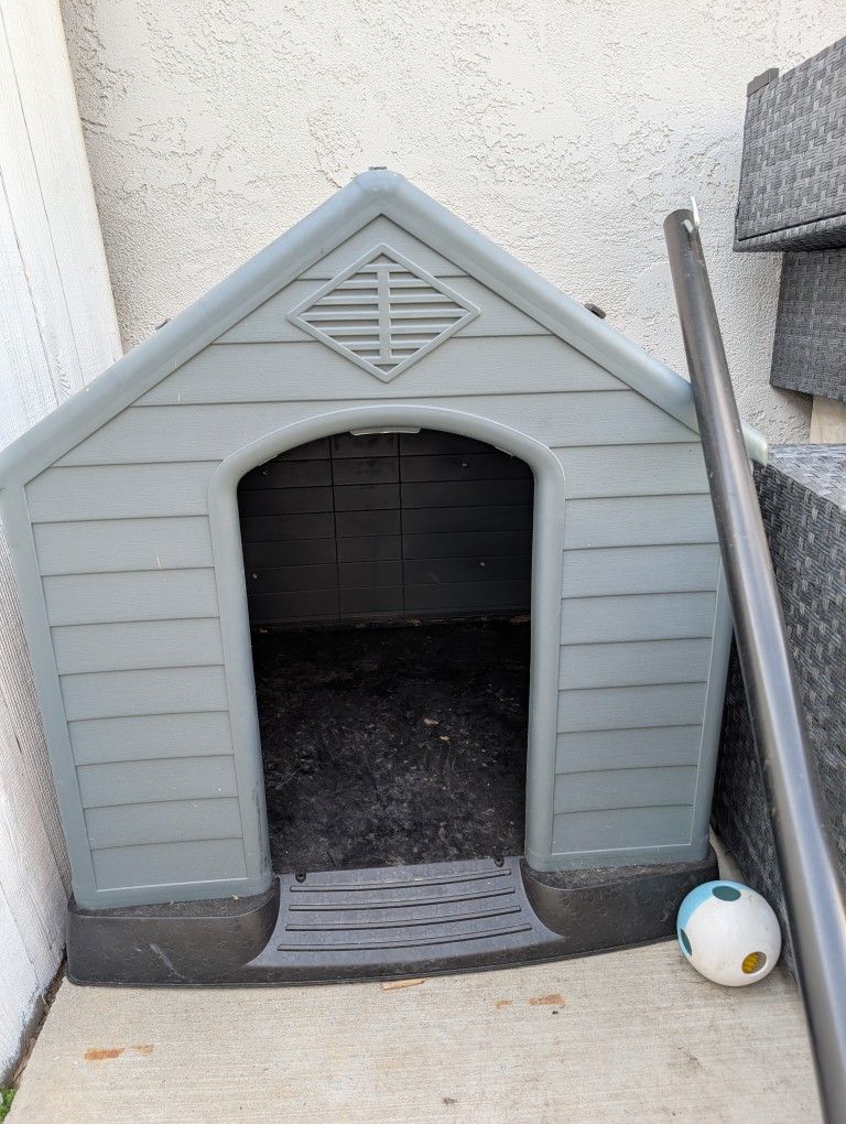 Dog house for Med/Large dog