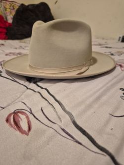 Cream Felt Wide Brim Fedora Hat