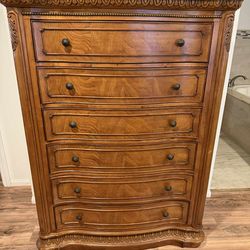 Beautiful bedroom set Queen