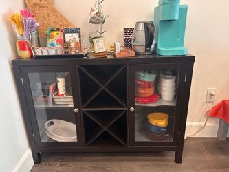 Buffet serving table