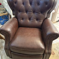 Very nice brown leather recliner