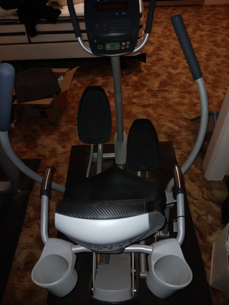 Octane Fitness Xride Recumbent Elipticle