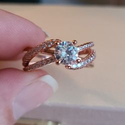 Beautiful Cz Rose Gold Plated Ring Size 8