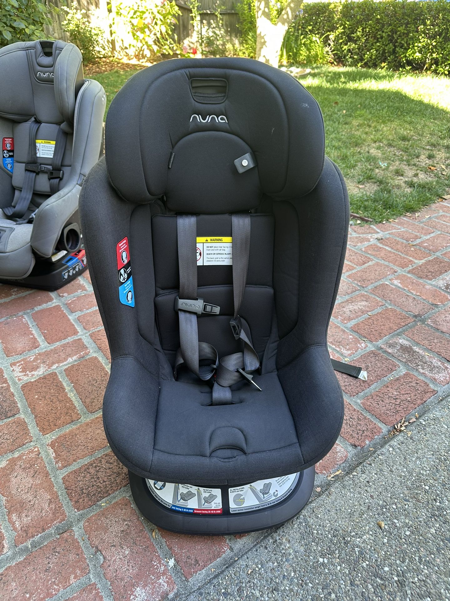 Nuna REVV Car Seat