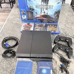 Sony PS4 500GB with 2 remotes and 3 games. Great condition 