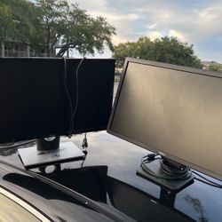 2 DELL HD monitors