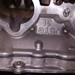 Nissan / Infiniti 3.7L V6 ENGINE VQ37VHR R-EY0 Right (Passenger Side) Complete CYLINDER HEAD, Genuine OEM