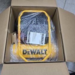 DEWALT XTREME Quiet 2 Stage 4.5-Gallon Portable Electric 200 PSI Hot Dog Air Compressor