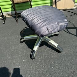 DIY SWIVEL ROLLING STOOL WITH FABRIC COVER
