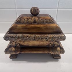 Decorative keepsake box