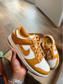 Size 8 women’s Nike dunk