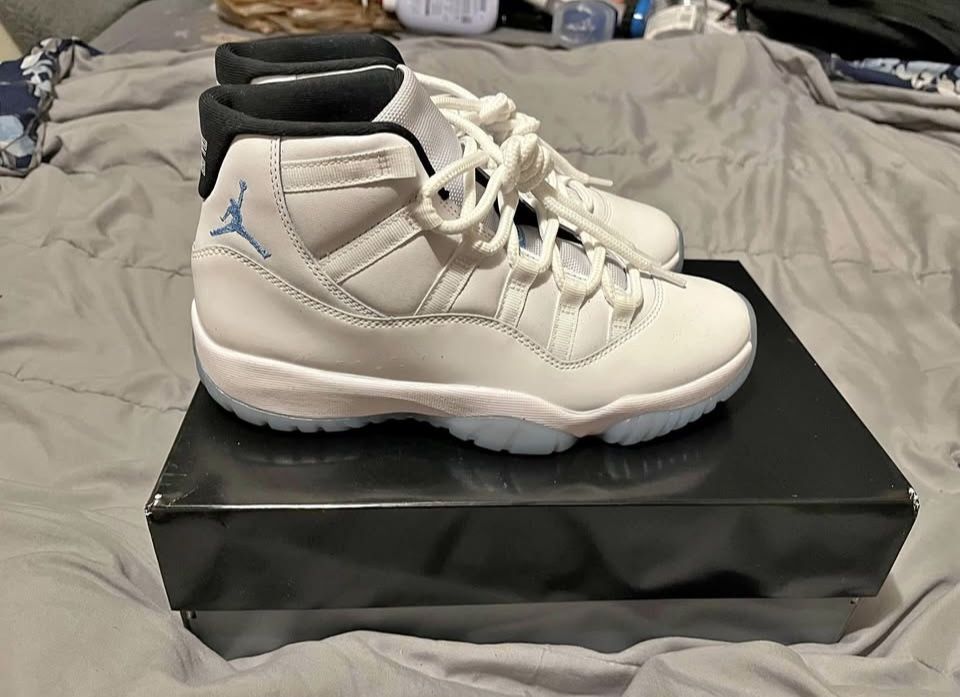 Air Jordan ‘Legend Blue’ 11’s
