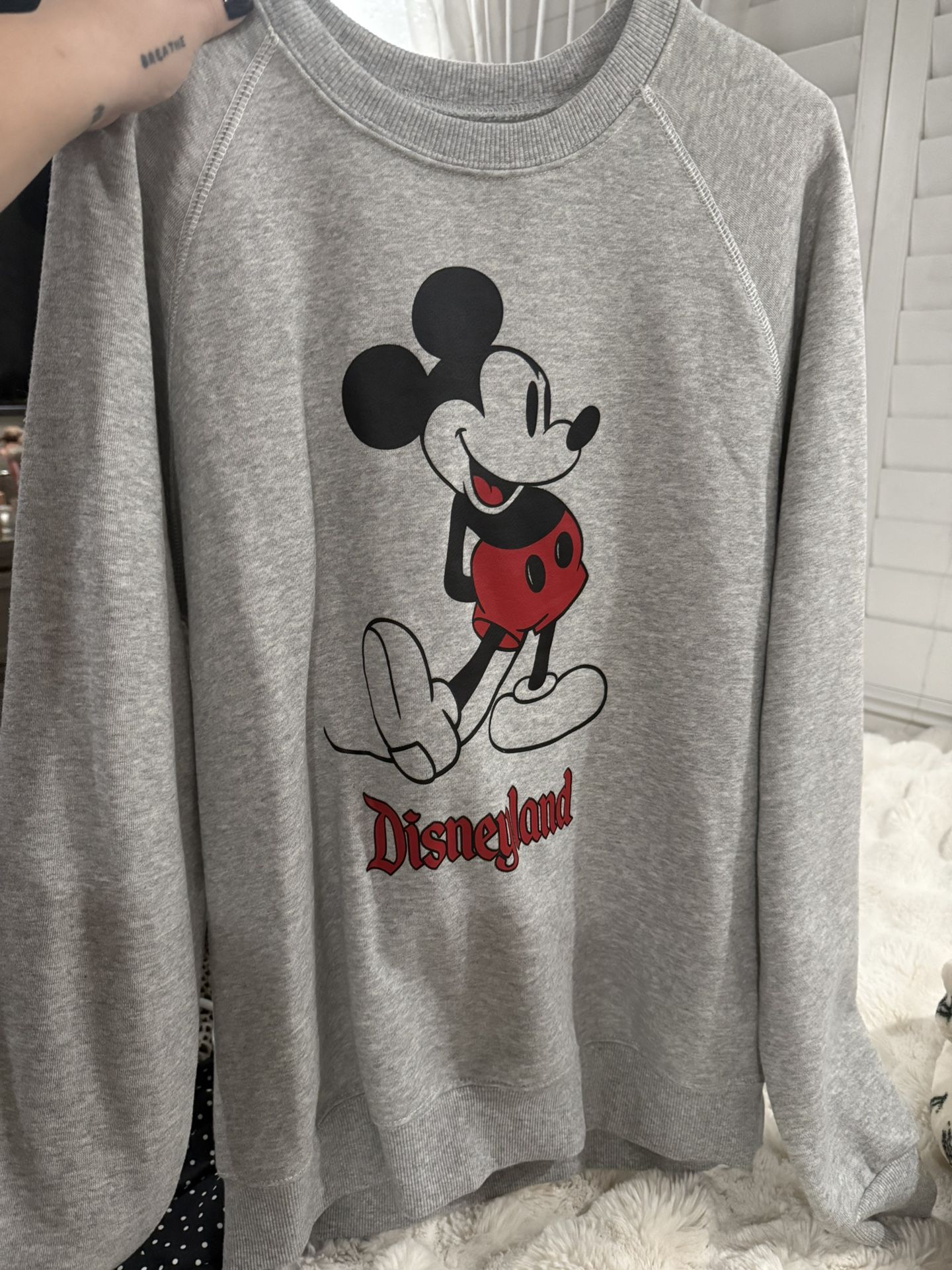 Disneyland Mickey Mouse Sweatshirt