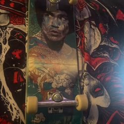 DGK 7.5 Bruce Lee skateboard 