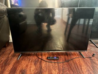 40 Inch Hisense Roku TV