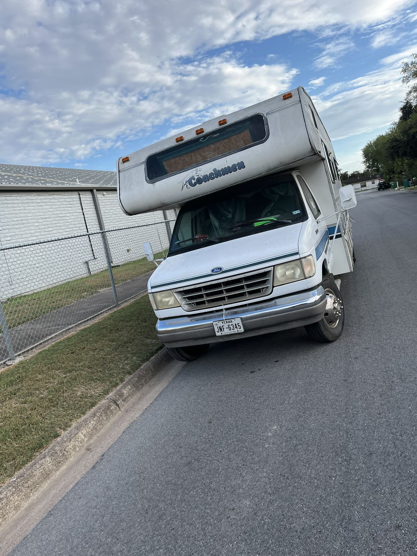 1999 Ford Leprechaun 