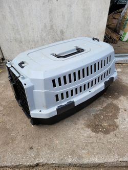Small Plastic Pet Travel Carrier