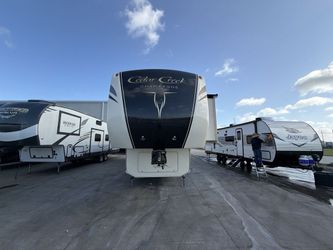 2016 Cedar Creek 38EL