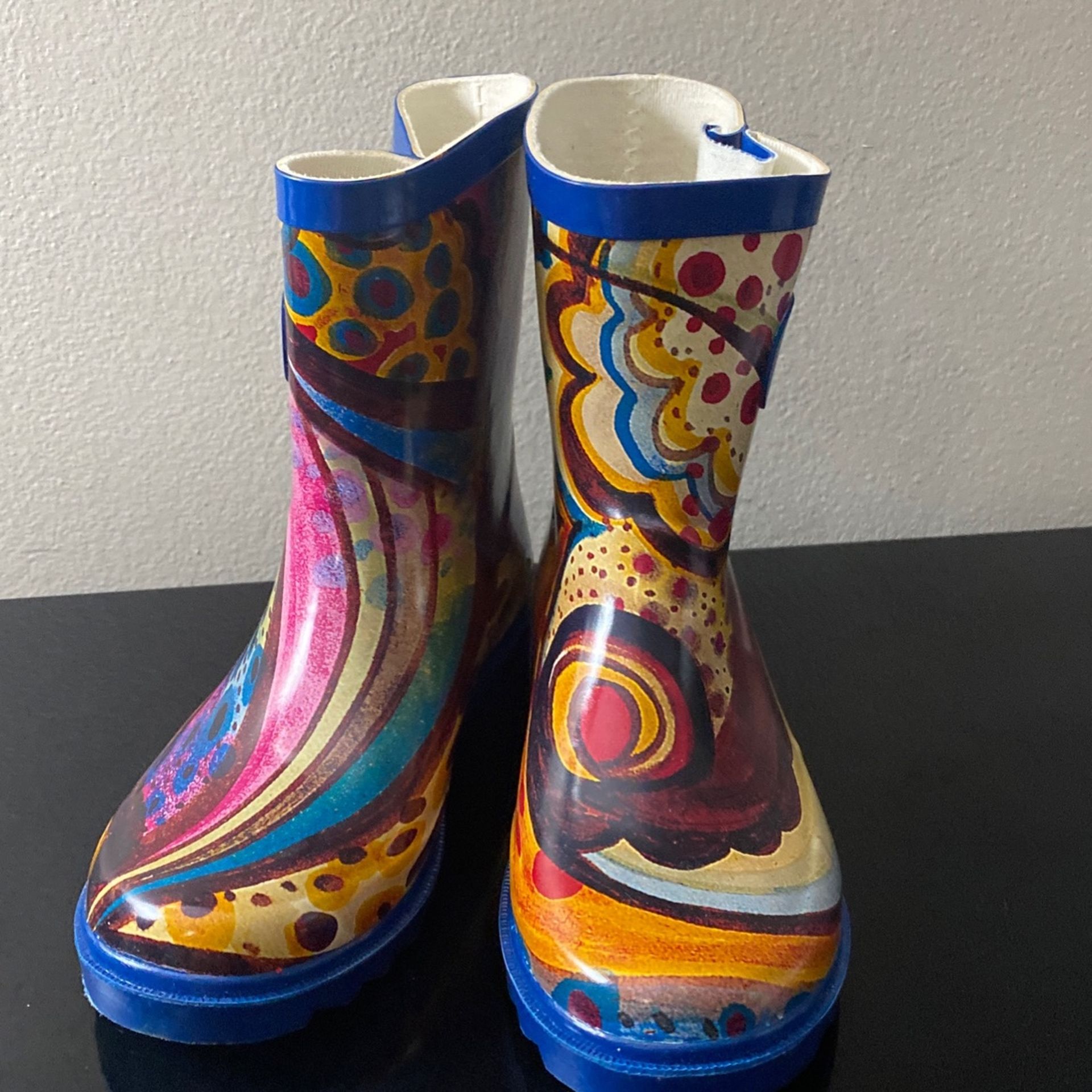 Brand New Rain Boots Girls Size 12 Y