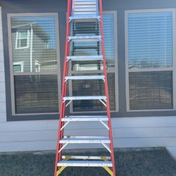 8ft Podium Ladder