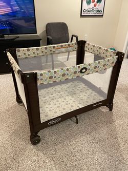 Graco pack and play