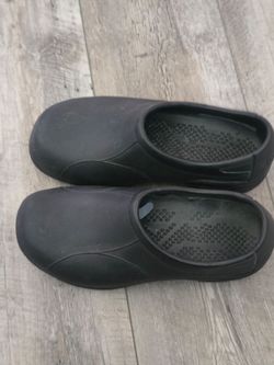 Tred Safe Women's Black Oil and Slip Resistant Shoes Size 8