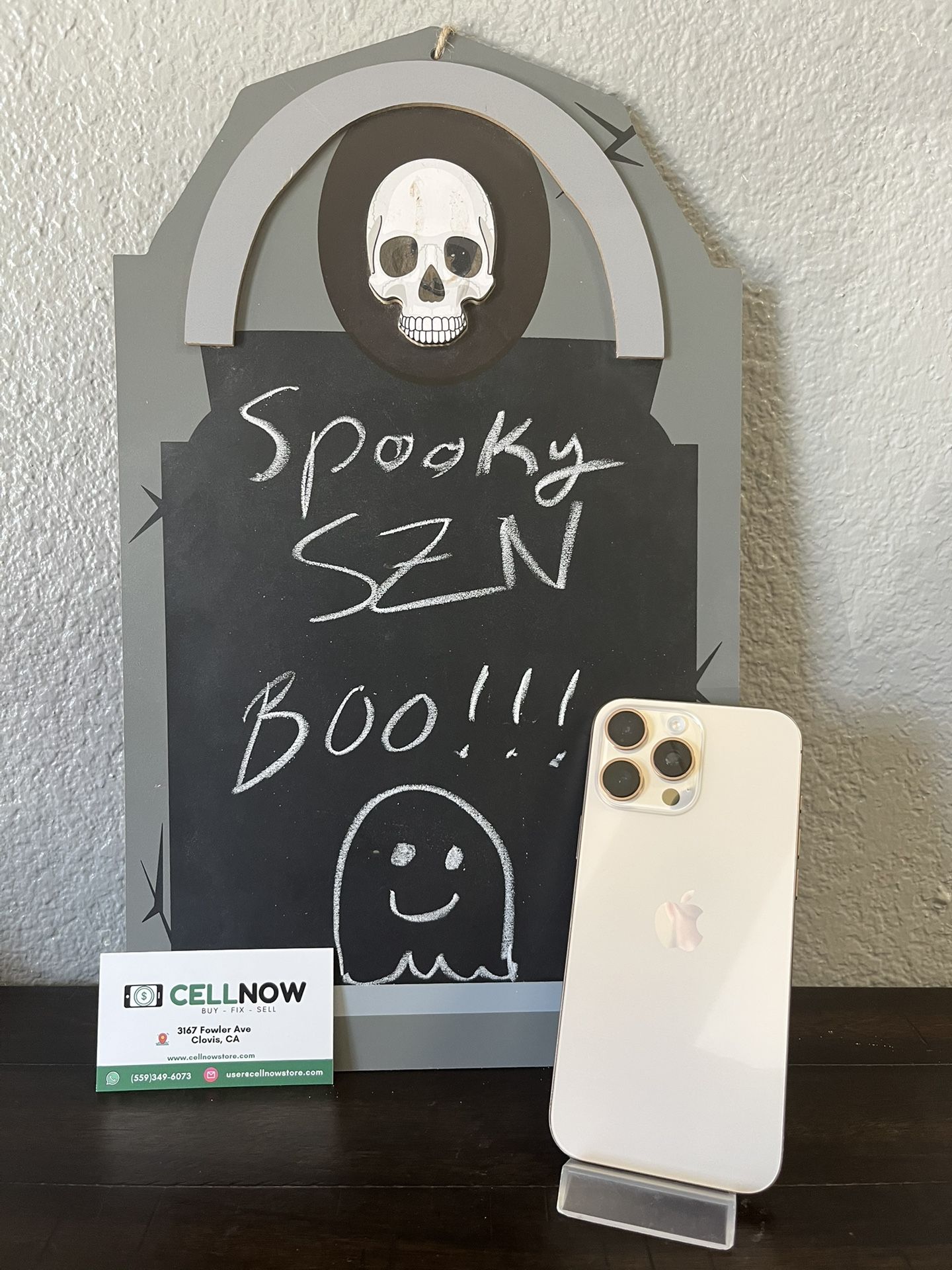 Halloween Sale 👻🎃💀 iPhone 16 Pro Max Unlocked 256GB - Desert Gold