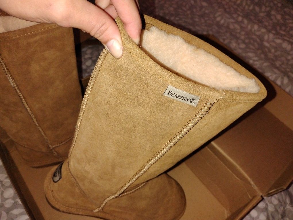 Size 9 Bearpaw Tan Boots Brand New 