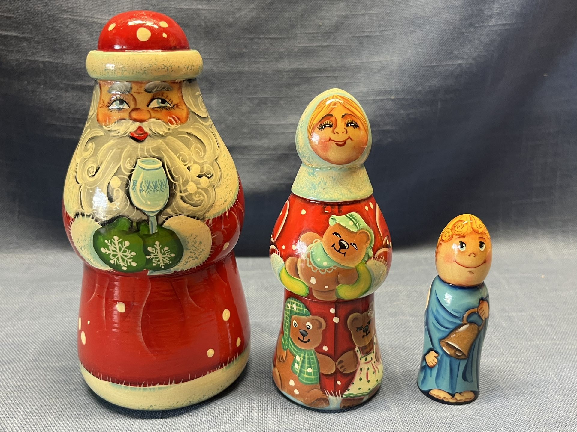 Vintage Christmas Wooden Nesting Dolls (c3) - Great Condition! 