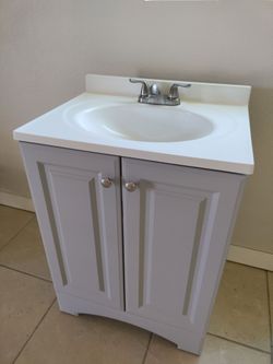 Brand New Matching Bathroom Vanitys only $120