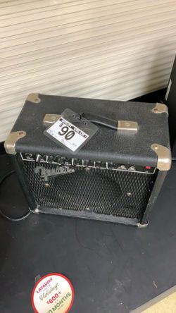 FENDER GUITAR AMPLIFIER
