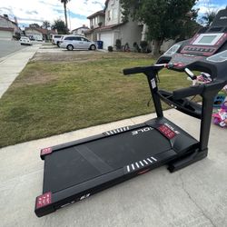 Sole Treadmill 
