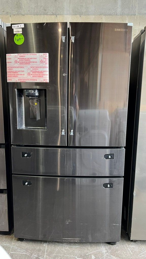 Samsung-4-door-refrigerator-with-water-and-ice 