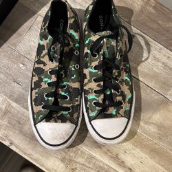 Size 5 Converse 
