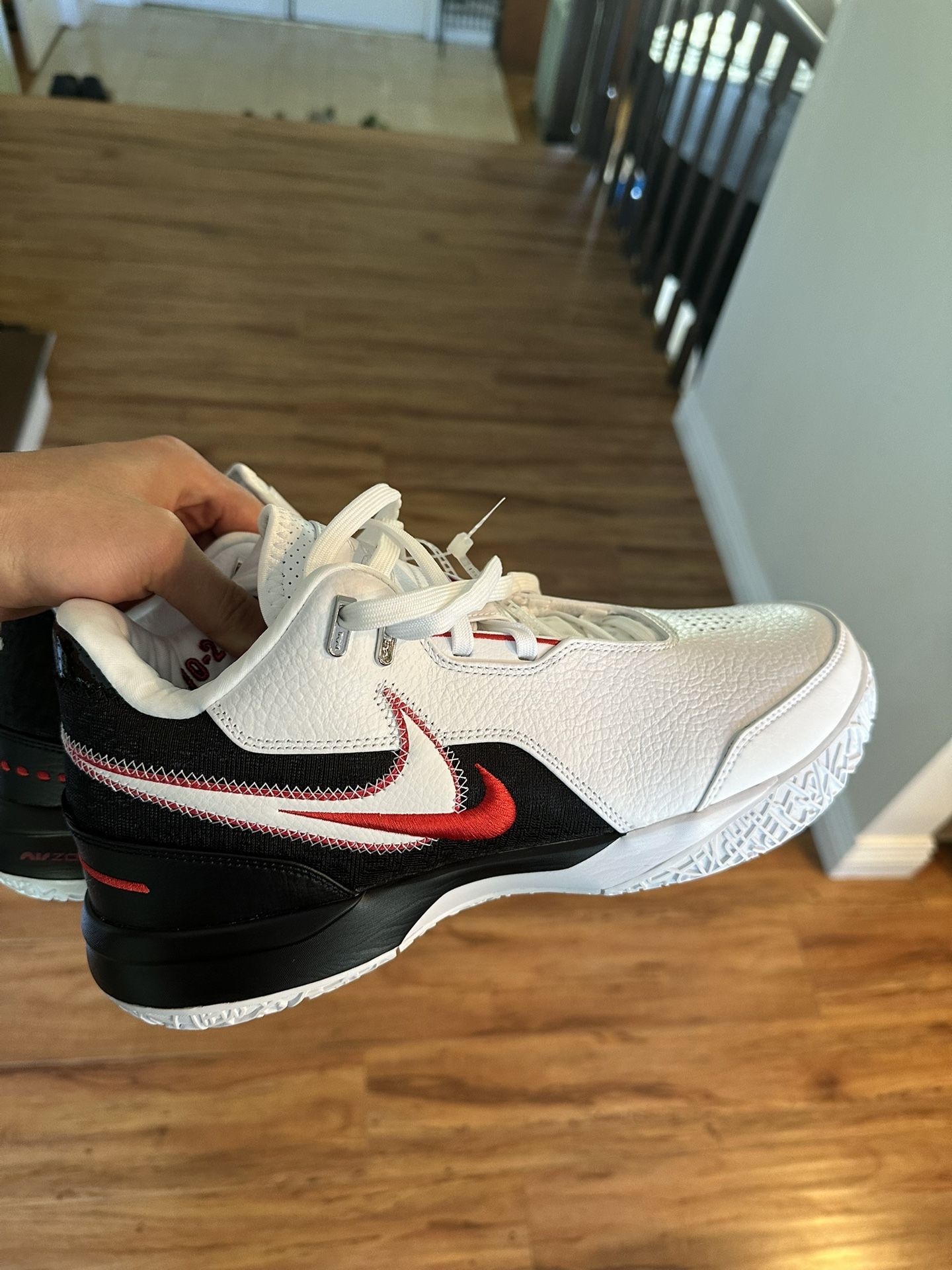 BRAND NEW - Nike Zoom LeBron NXXT Gen Amped - Size 10.5