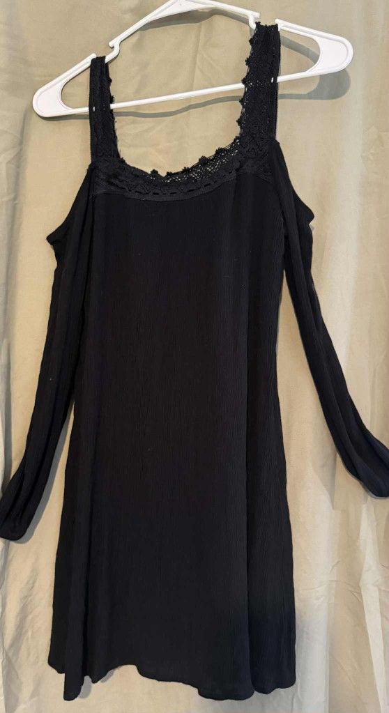 Women's Open Shoulder Black Dress