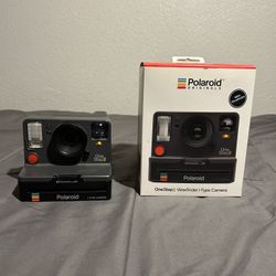 polaroid camera 