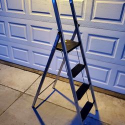 Foldable Step ladder