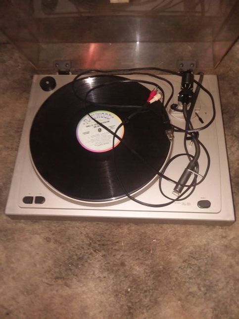 Teknika Turntable