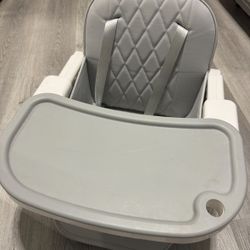 LIKE NEW Booster Seat 