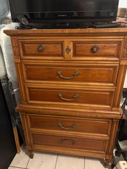Chest of Drawers