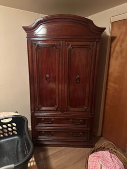 Chest and dresser set