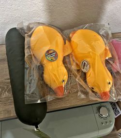Squishy pickle / quack ducks